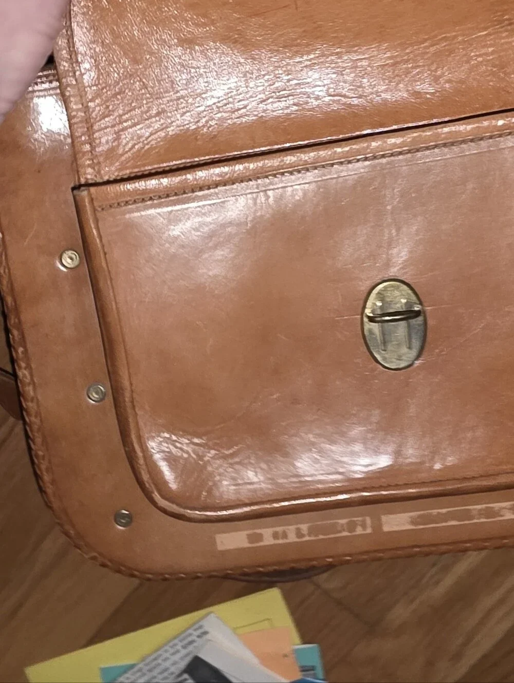 VINTAGE CAMERA BAG Leather Messenger Bag for Men CLEAN NO ODORS AMAZING